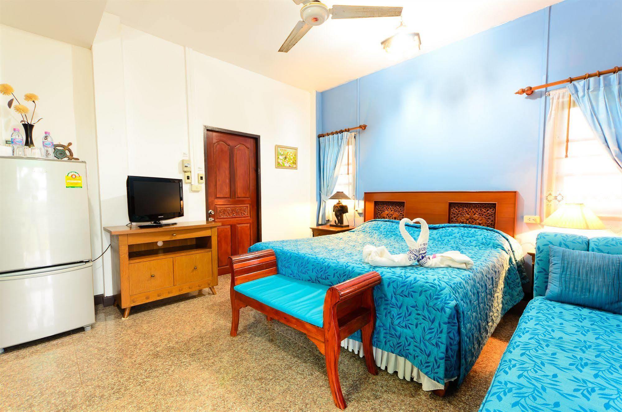 Sananwan Beach B&B Bang Saphan Noi Exteriör bild