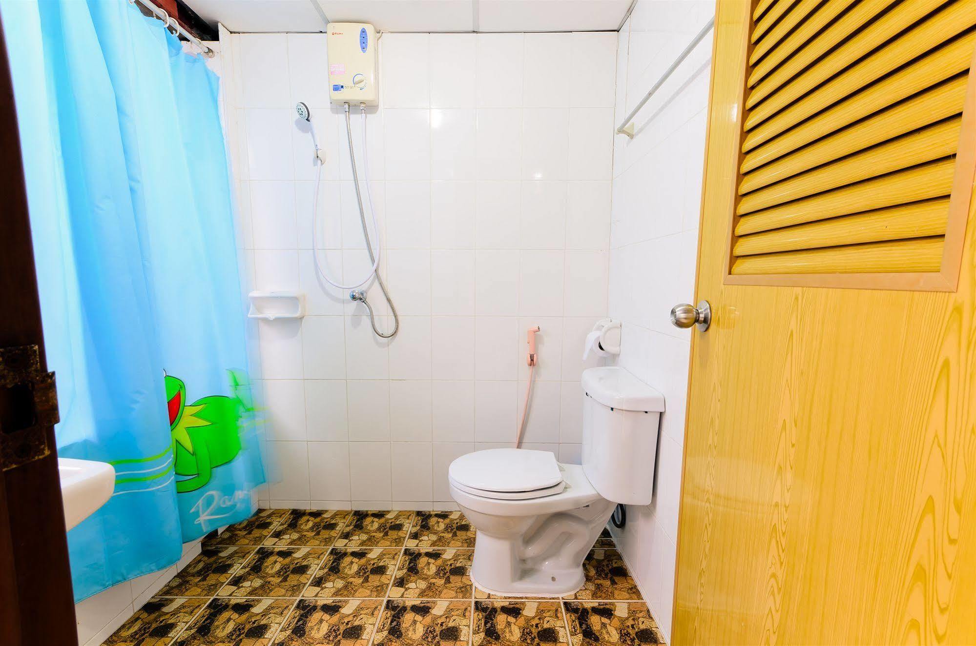 Sananwan Beach B&B Bang Saphan Noi Exteriör bild