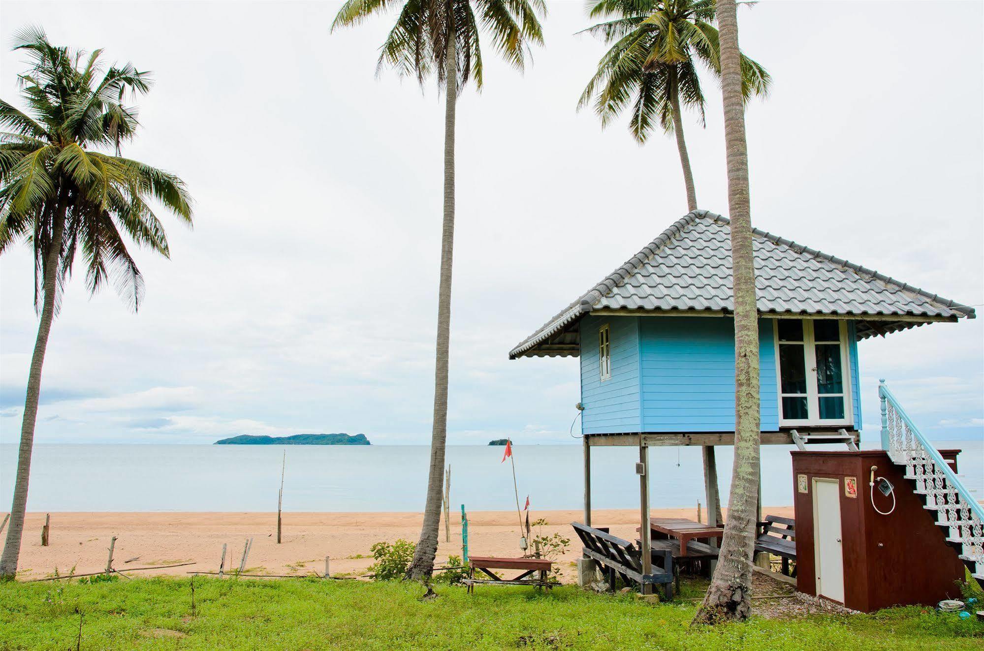 Sananwan Beach B&B Bang Saphan Noi Exteriör bild