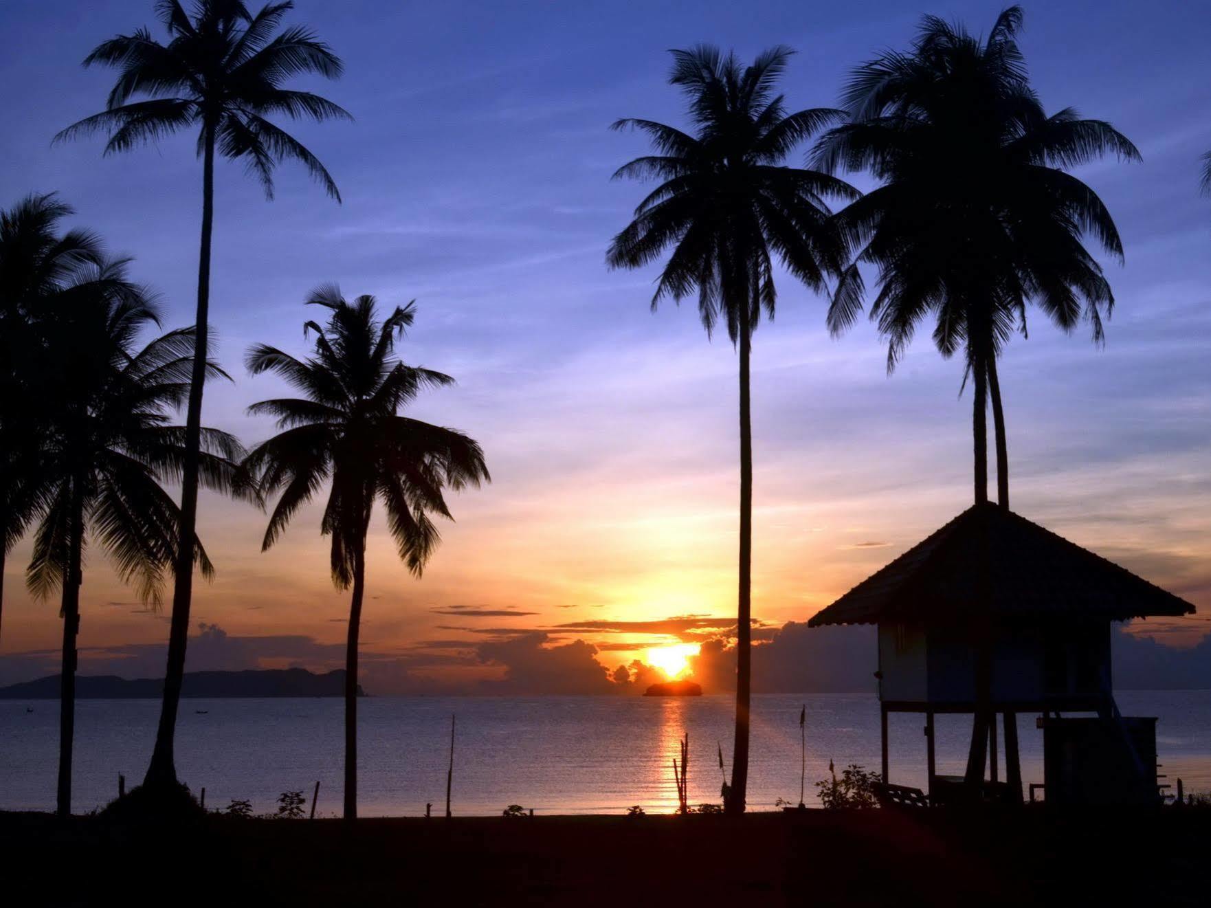 Sananwan Beach B&B Bang Saphan Noi Exteriör bild